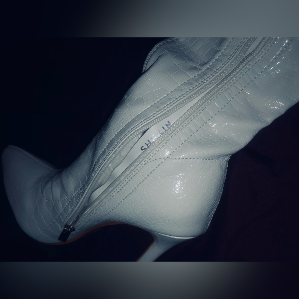 Stiletto zip-up white thigh-high boots